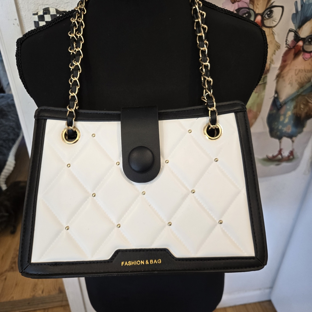 Black and White Quilted Crossbody